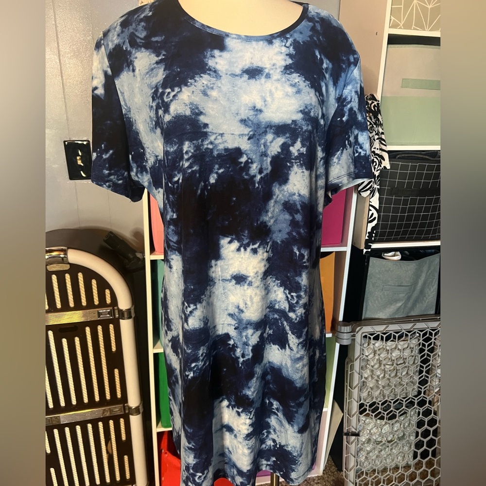 Bobbie Brooks Blue and White Tie-Dye Mini Dress and Neon Pink striped dress bund